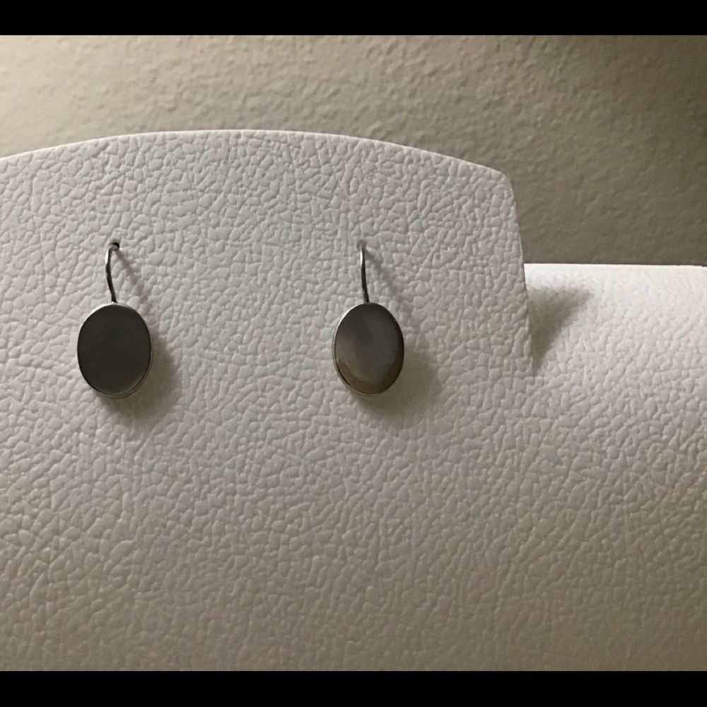 Earrings - Picture 2 of 4